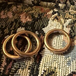 Elegant Gold Hoop Earrings